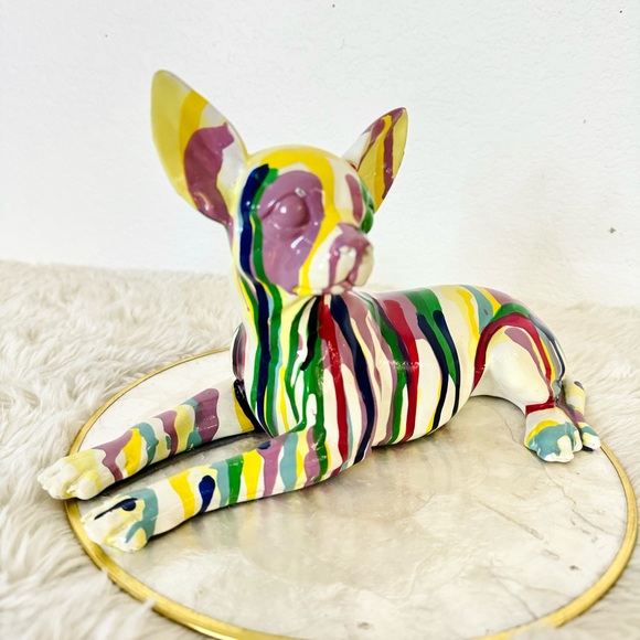 Graffiti Chihuahua Dog Statue Figurine - Picture 4 of 8